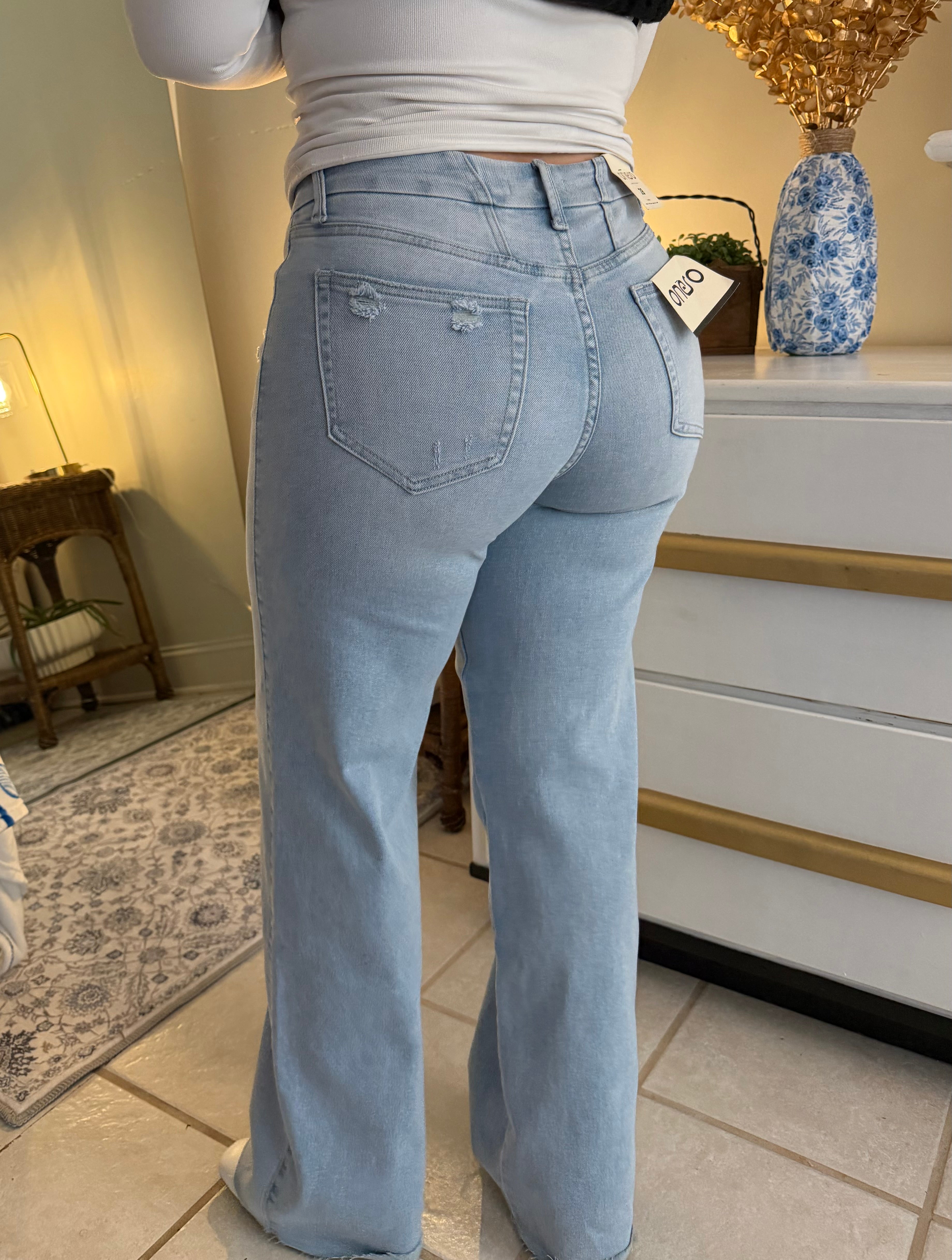 Heartbreaker Denim- BBL Light Wash